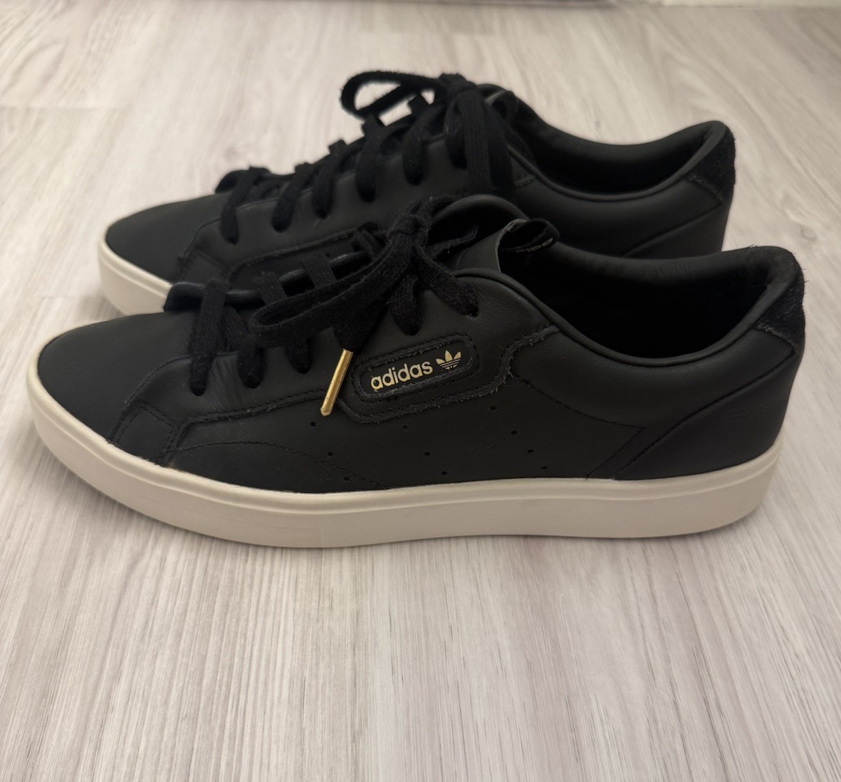 Adidas Sleek. WOMEN’S 8.5. Lowtop Black Leather. Adidas Sleek. WOMEN’S 8.5. Lowtop Black Leather.