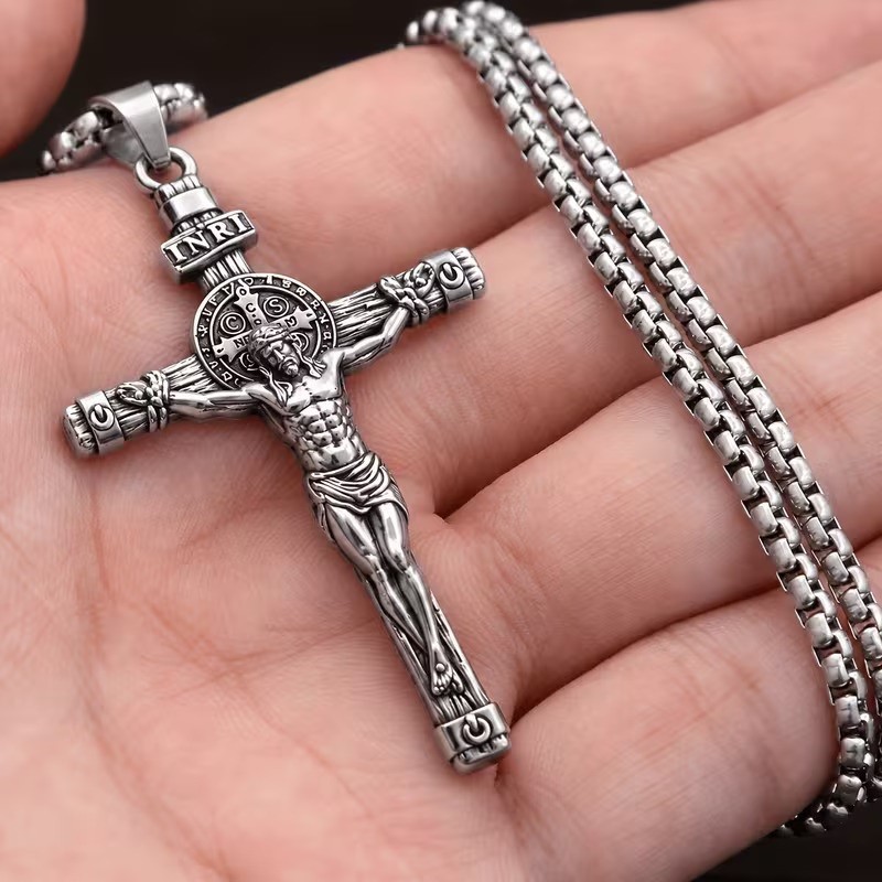 925 Sterling Silver 3D Catholic Crucifix Christian Jesus Christ Cross Necklace