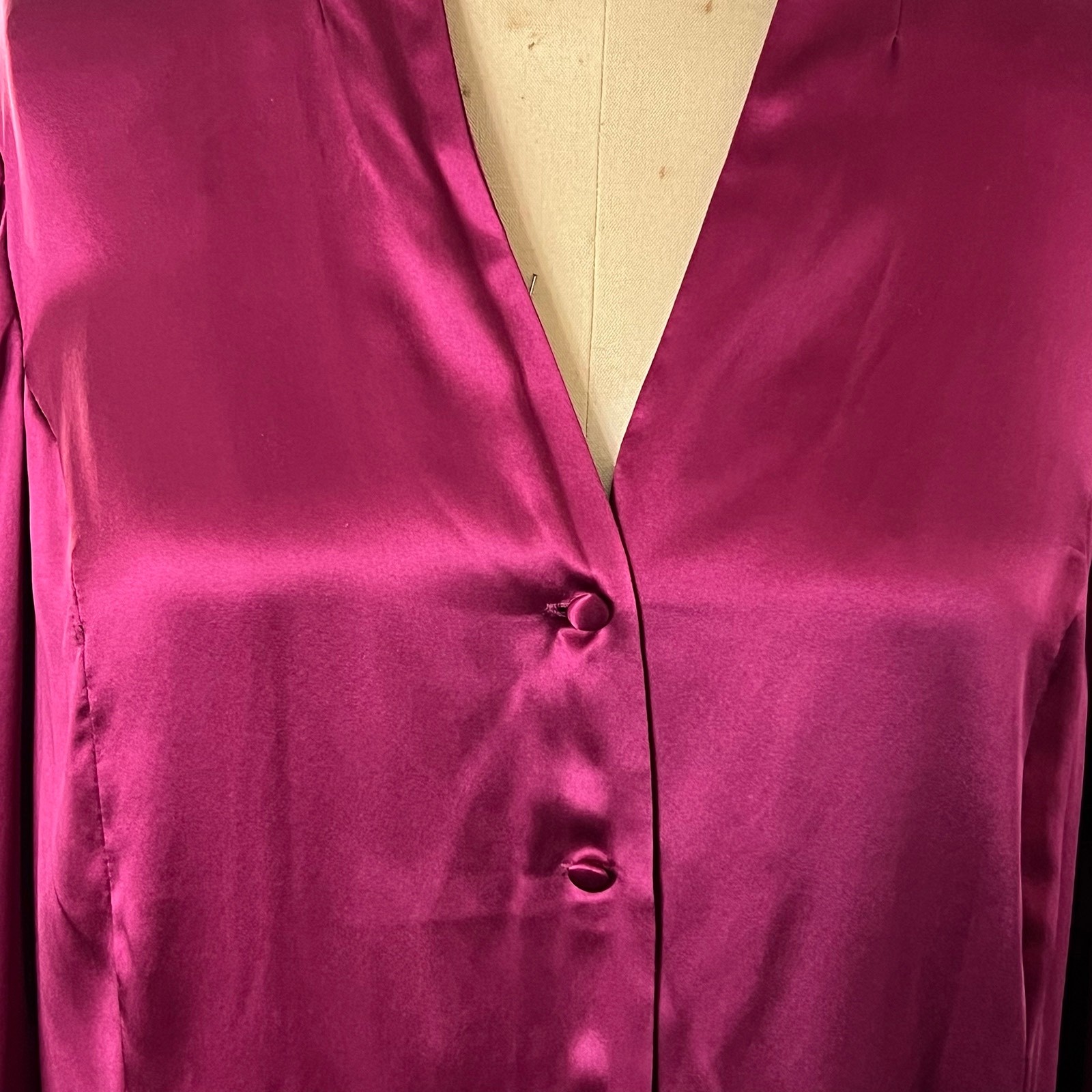 NWT Charter Club 100% Silk Blouse Sz 12 Magenta V-Neck Fabric Covered Buttons