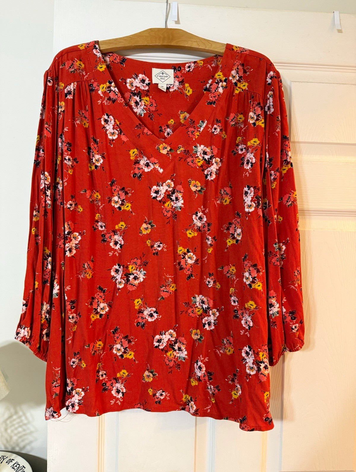 St. John\'s Bay Women\'s Plus 2X Orange Floral V-Neck 3/4 Sleeve Rayon Blouse St. John\'s Bay Women\'s Plus 2X Orange Floral V-Neck 3/4 Sleeve Rayon Blouse