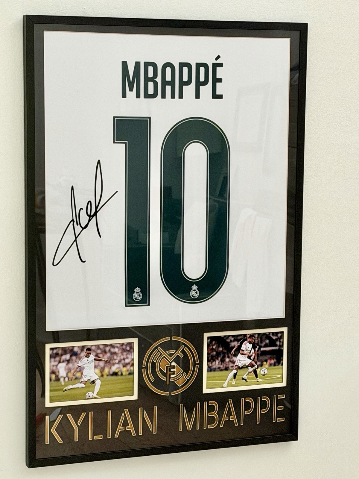 Kylian Mbappe Real Madrid 2026/27 Framed Jersey – PRINTED Signature Kylian Mbappe Real Madrid 2026/27 Framed Jersey – PRINTED Signature