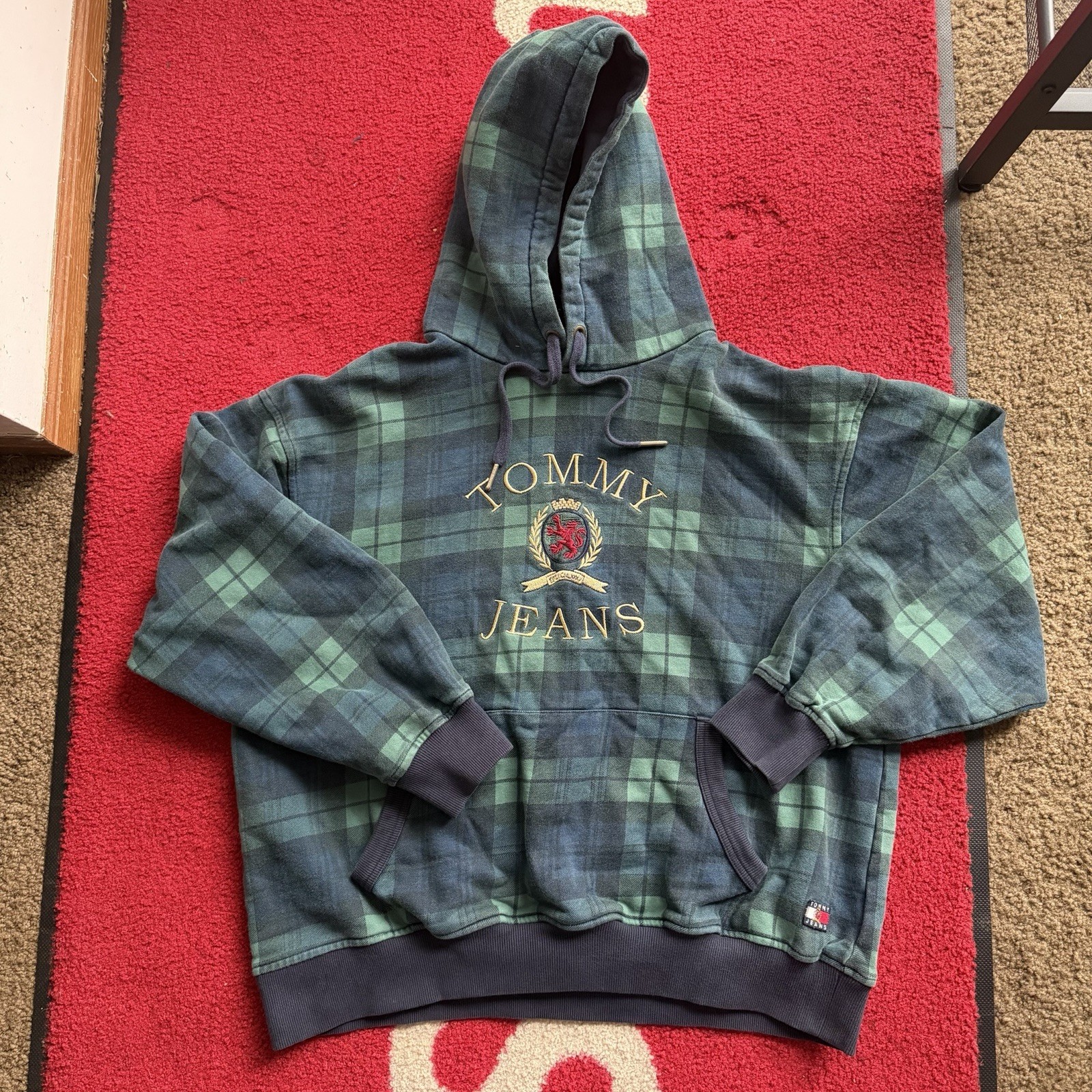 Vintage Tommy Jeans Plaid Crest 6.0 Hoodie Limited Capsule Rare 90s Men’s L Vintage Tommy Jeans Plaid Crest 6.0 Hoodie Limited Capsule Rare 90s Men’s L