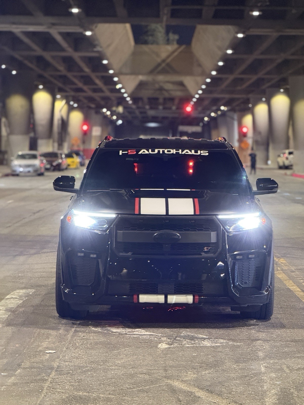20-24 Ford Explorer ST Racing Stripe with Pinstripes 20-24 Ford Explorer ST Racing Stripe with Pinstripes