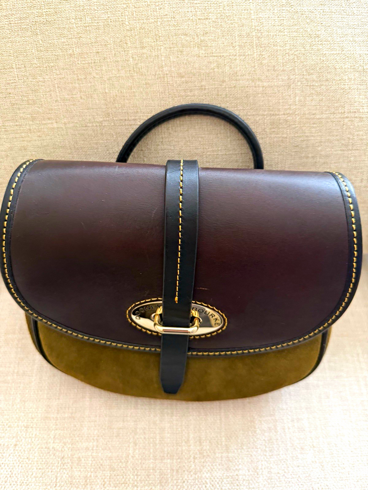 Dooney & Bourke Brown/Green Solid Satchel Top Handle Buckle Closure Gold HW Dooney & Bourke Brown/Green Solid Satchel Top Handle Buckle Closure Gold HW