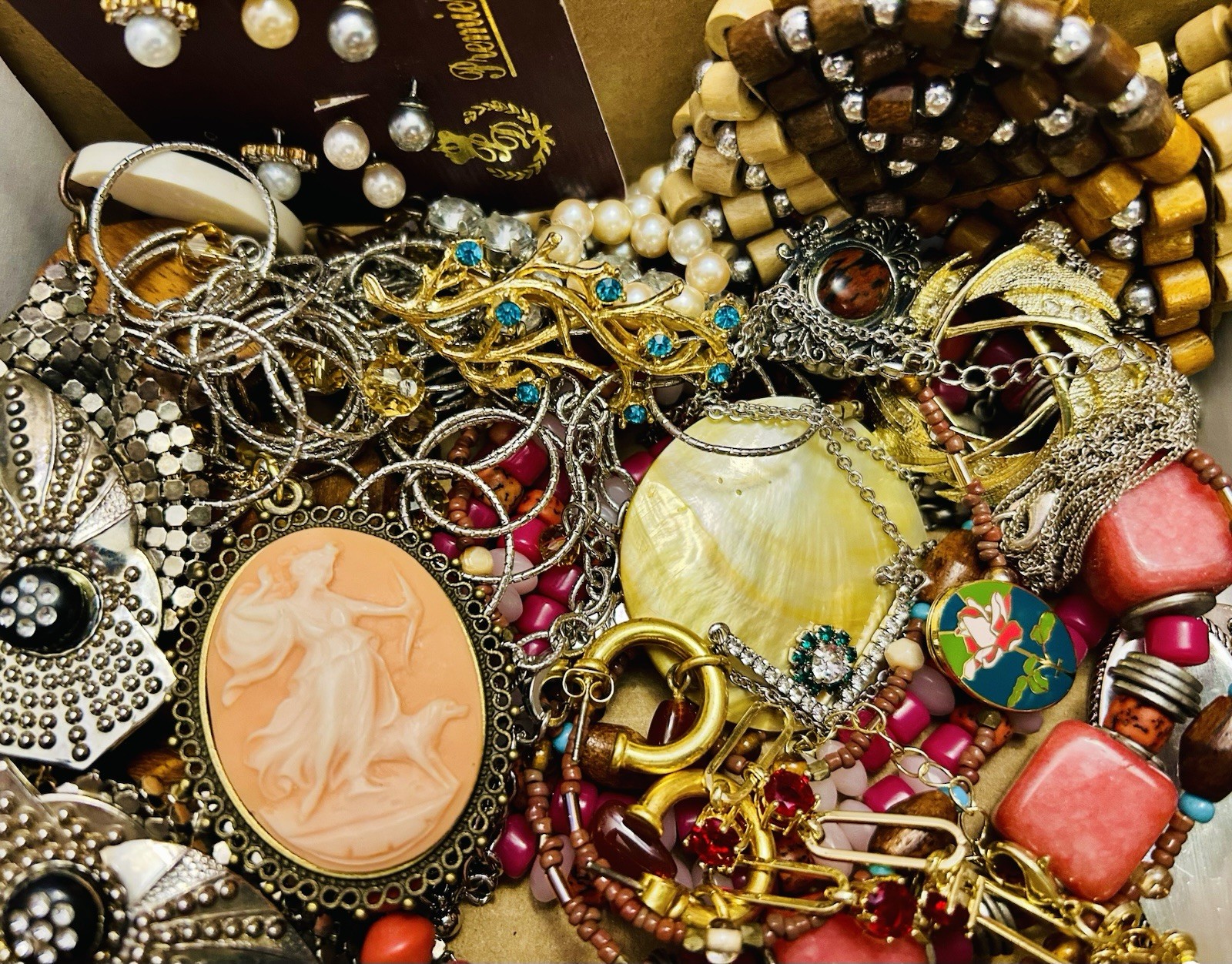 VTG To Modern Jewelry Wear/Resell Lot Many Marked  1155