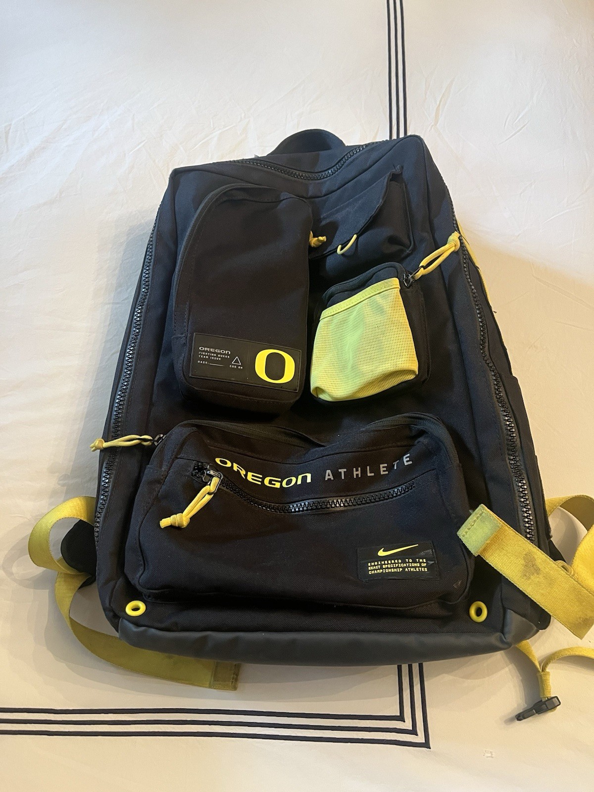 Nike Elite Oregon Ducks Team Backpack Black/Yellow University of Oregon Nike Elite Oregon Ducks Team Backpack Black/Yellow University of Oregon