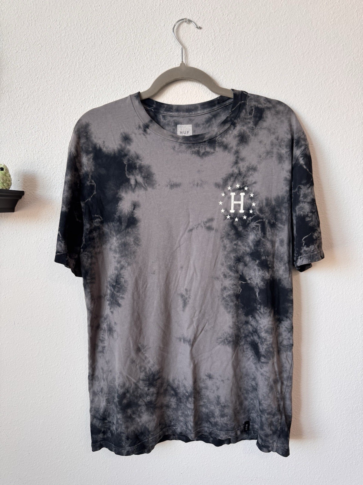 HUF T-Shirt Men\'s Size M Gray Tie-Dye Logo Short Sleeve Crew Neck Cotton