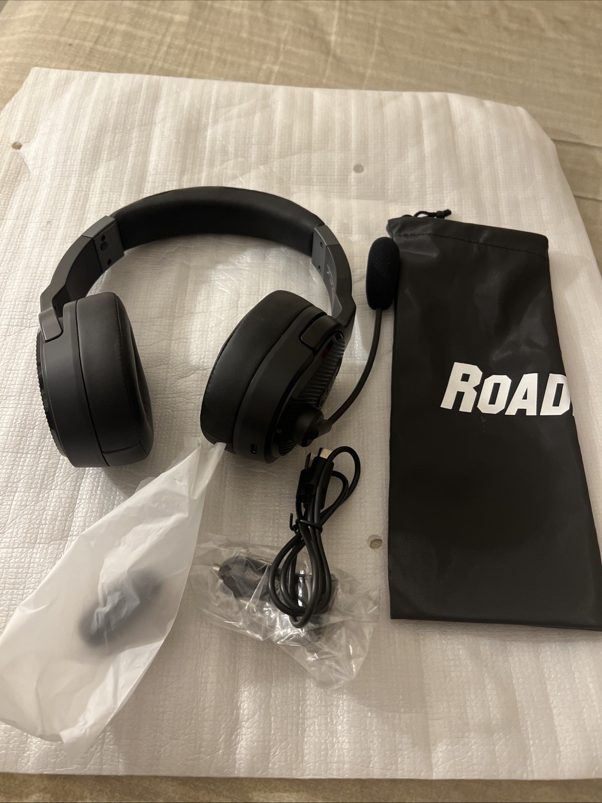 RoadKing Premium Convertible Bluetooth Headset(RKING4000)(ONLY ONE SIDE WORKS)