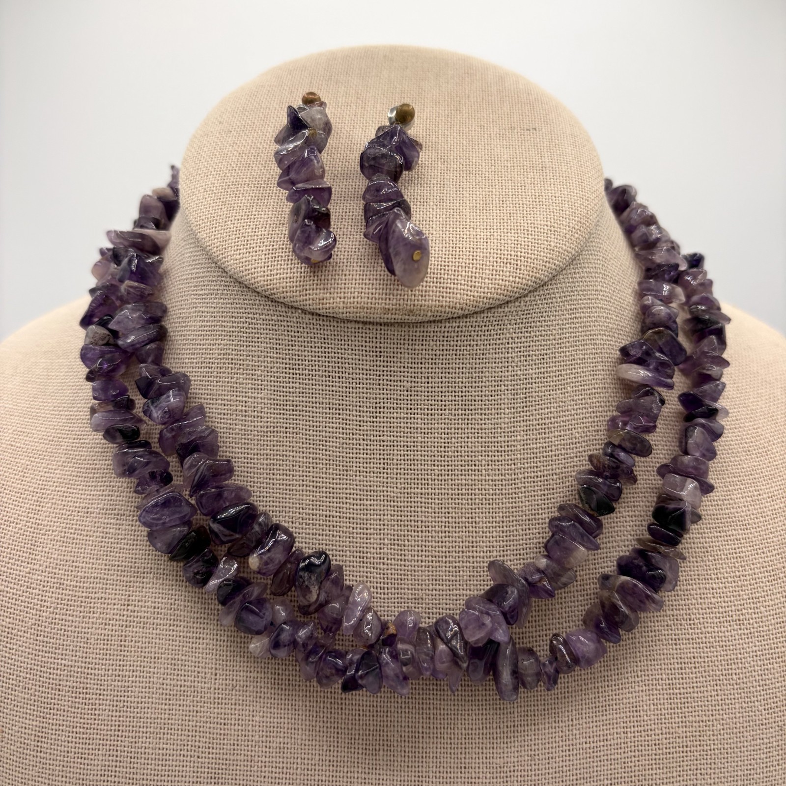 Vintage Amethyst Gemstone Chip Endless Strand Necklace & Earrings Set Long Vintage Amethyst Gemstone Chip Endless Strand Necklace & Earrings Set Long