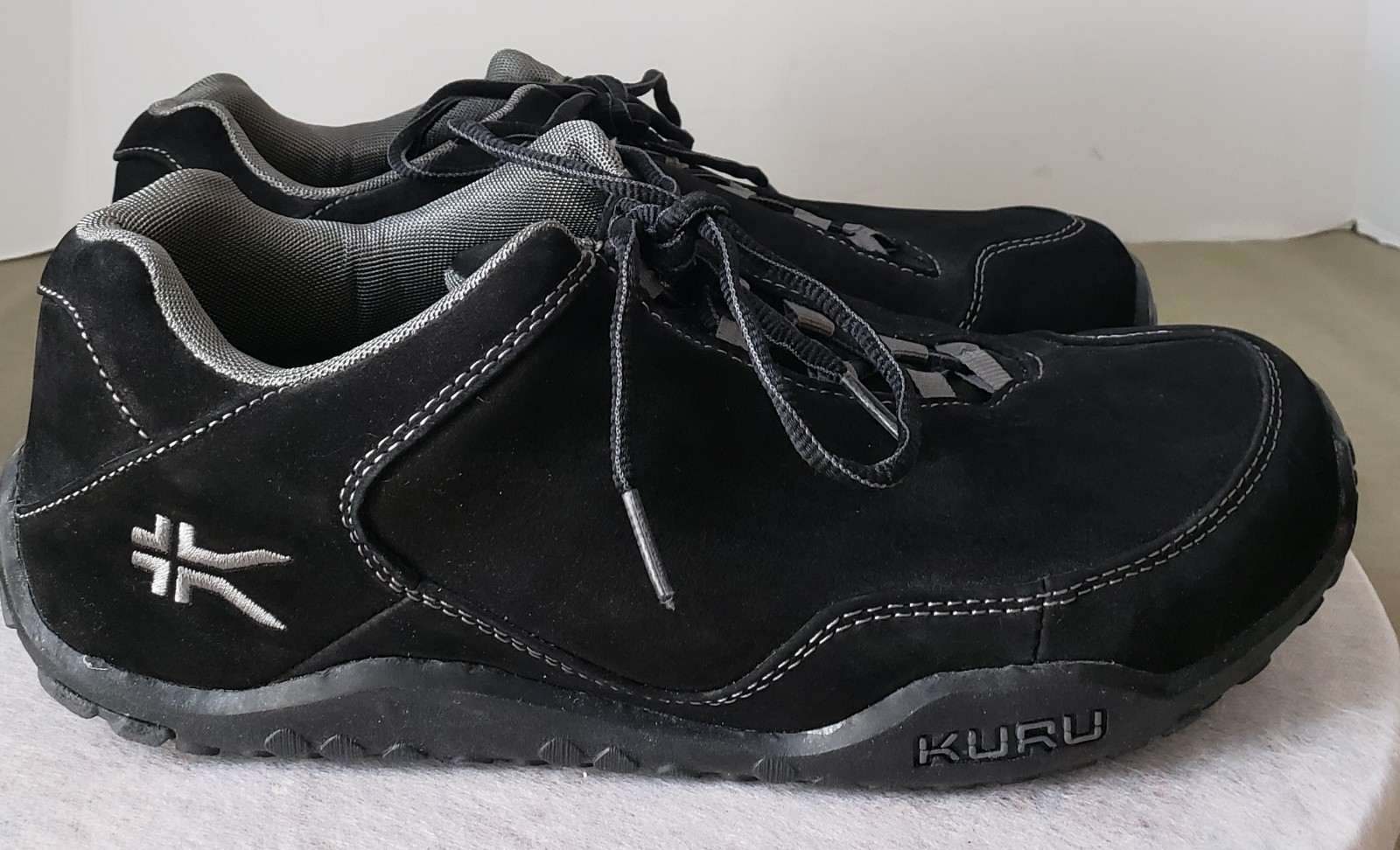 KURU Chicane Shoes Men\'s 11  Black Low Walking Hiking