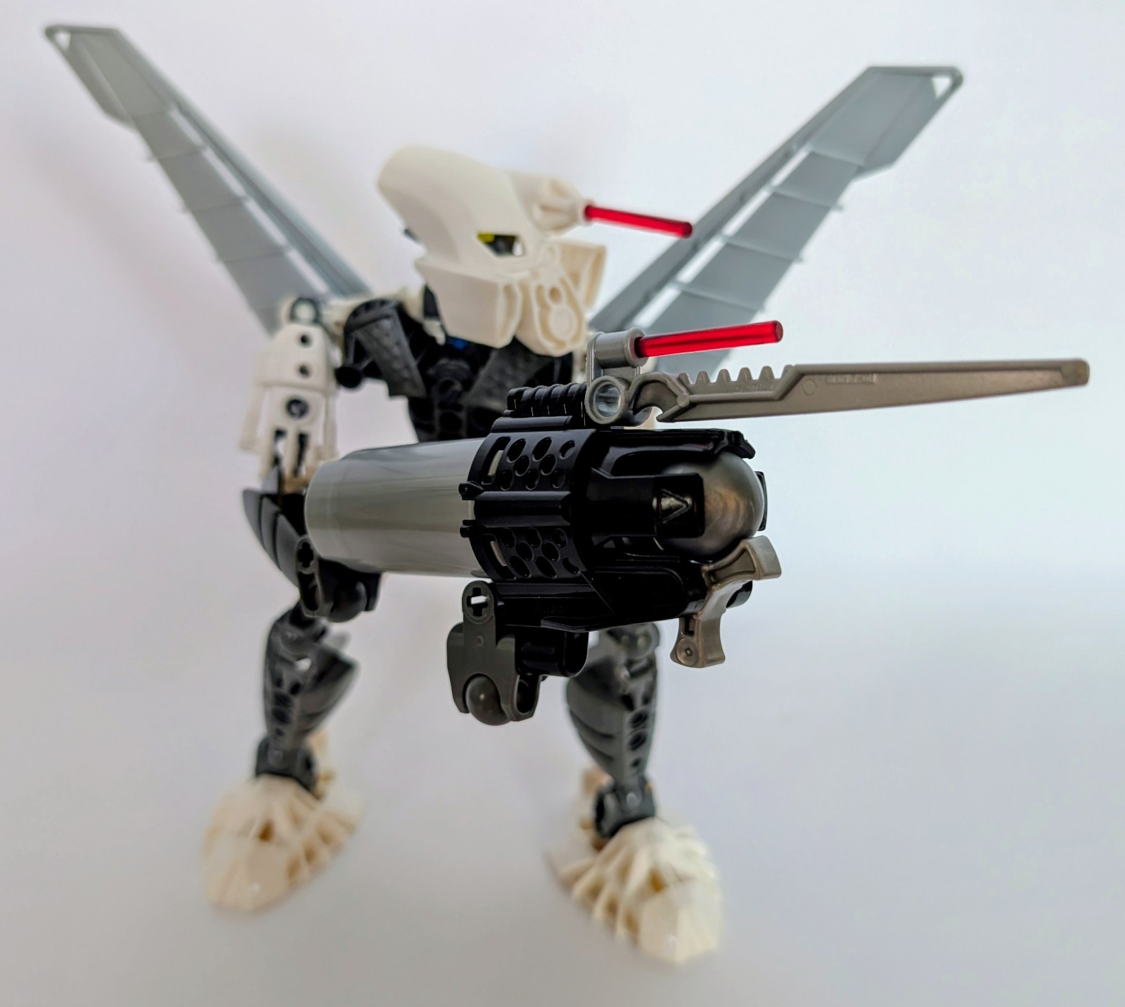 LEGO 8685 Bionicle Toa Kopaka, 100% Complete W/ Weapon & Zamor Spheres