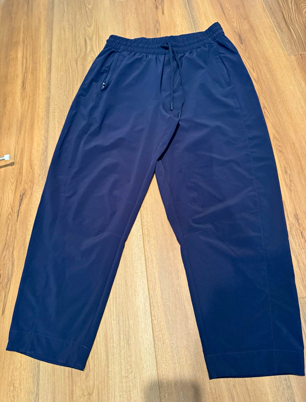 Athleta Navy arrival Pants Drawstring Pockets Women 6 Athleta Navy arrival Pants Drawstring Pockets Women 6