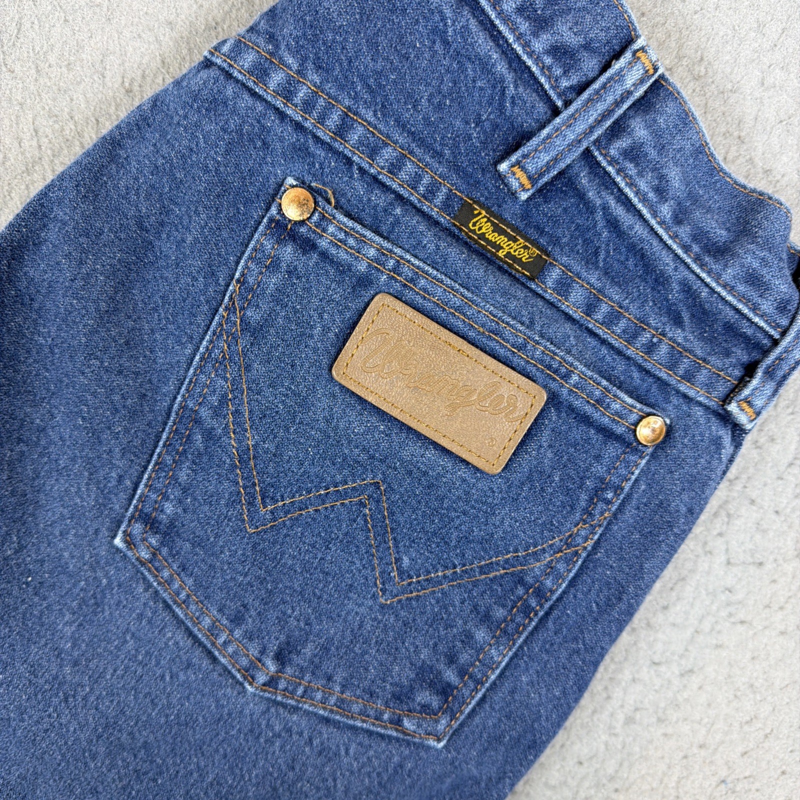 Wrangler 13MWZ Men Jeans 34x30 (32x30) Cowboy Cut Original Fit USA Vintage Denim Wrangler 13MWZ Men Jeans 34x30 (32x30) Cowboy Cut Original Fit USA Vintage Denim