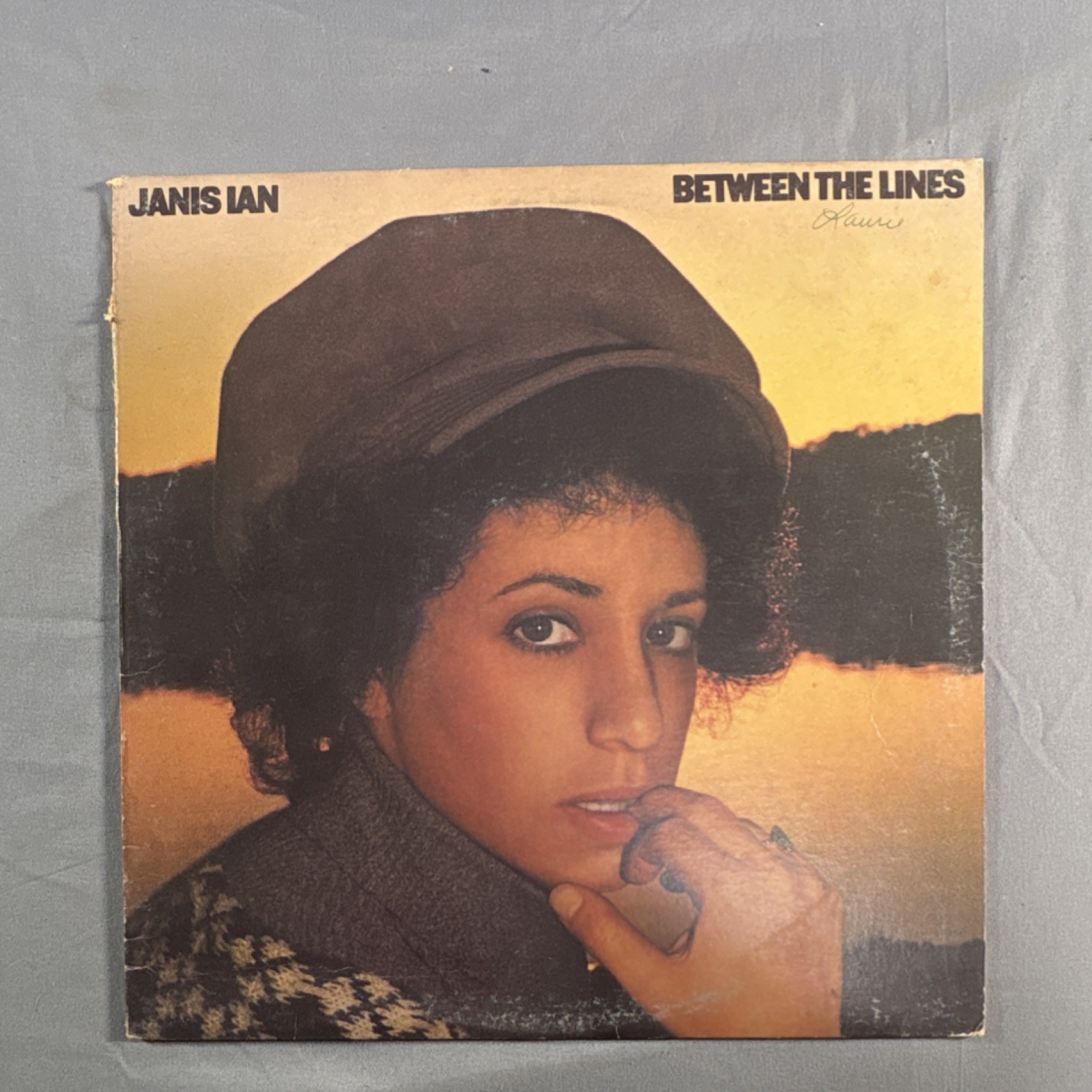 Janis Ian Between the Lines Columbia PC 33394 1975 12\ Janis Ian Between the Lines Columbia PC 33394 1975 12\