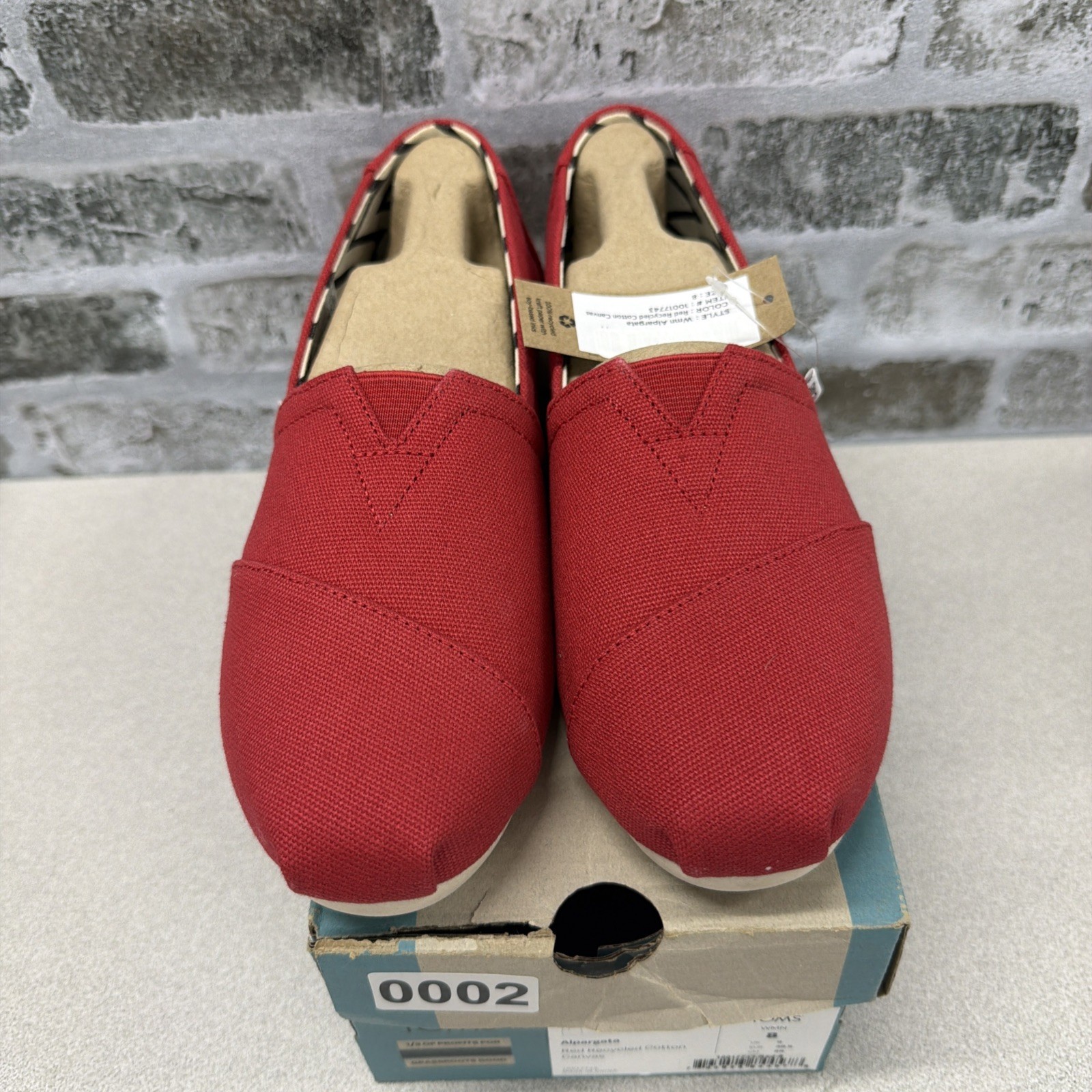 Tom’s Women Classic Flat Shoe Red Loafers Canvas Size 8 Slip On Alpargata NWT