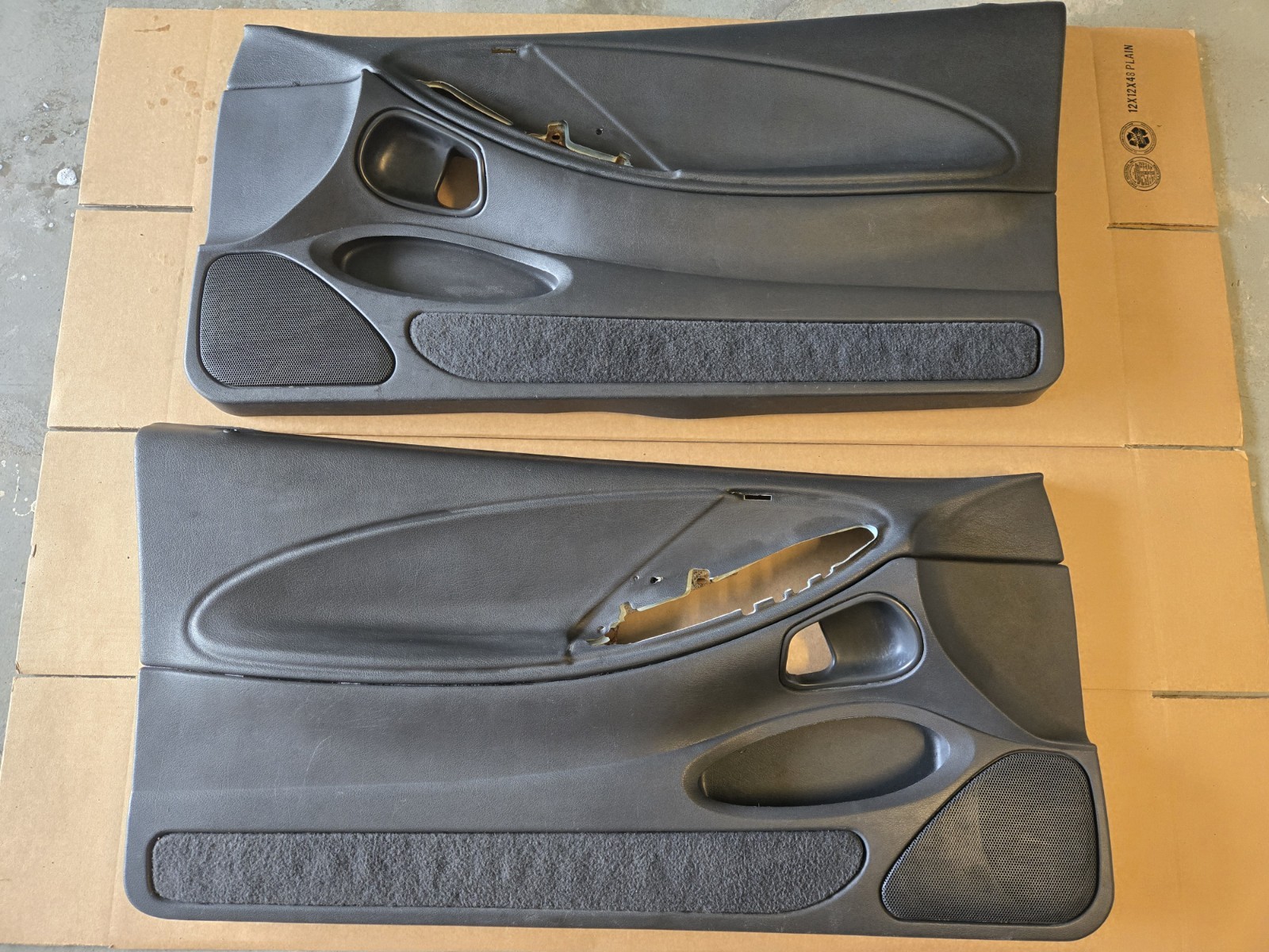 99-04 Mustang Door Panels Charcoal Gray OEM Driver And Passenger Side 99-04 Mustang Door Panels Charcoal Gray OEM Driver And Passenger Side