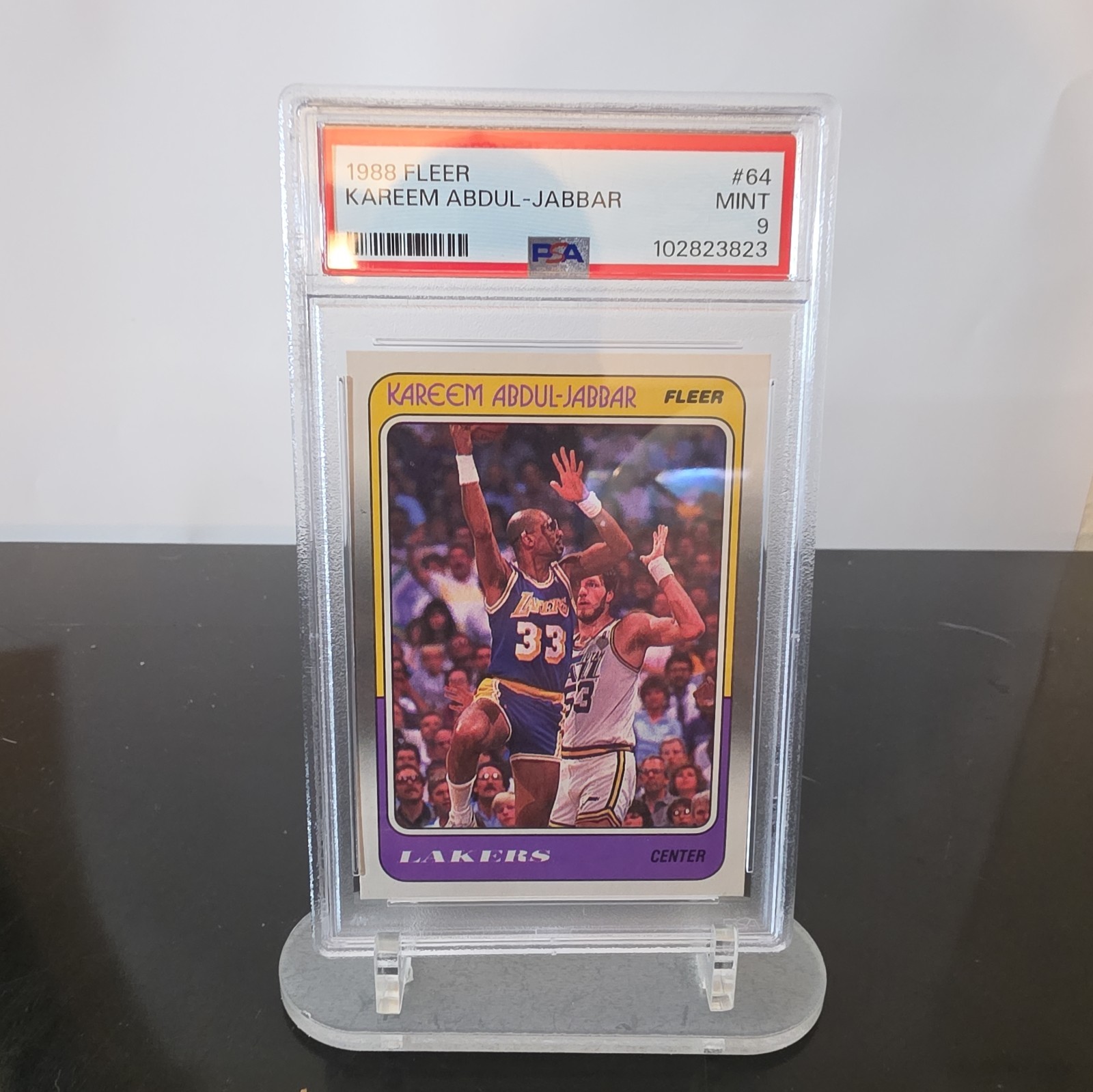 1988-89 FLEER BASKETBALL KAREEM ABDUL-JABBAR GRADED PSA 9 MINT #64 BEAUTIFUL 1988-89 FLEER BASKETBALL KAREEM ABDUL-JABBAR GRADED PSA 9 MINT #64 BEAUTIFUL