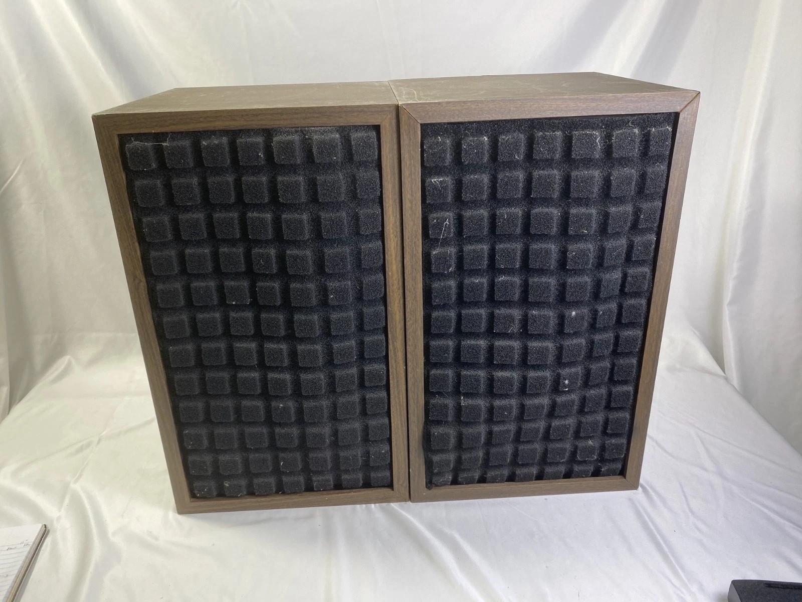BIC VENTURI FORMULA 2 SPEAKERS VINTAGE NICE 2 PAIRS 1 PAIR WITH ORIGINAL FOAMS