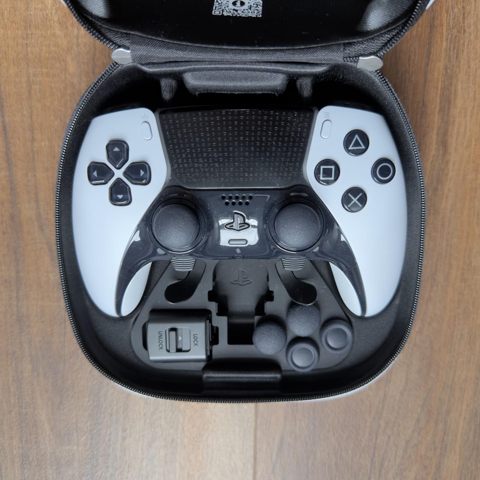 Sony PS5 DualSense Edge Wireless Controller CFI-ZCP1 White with Case Cable Caps