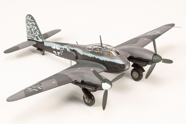 Corgi 1/72 Me 410A Hornisse U5+FE Luftwaffe 14./KG 2