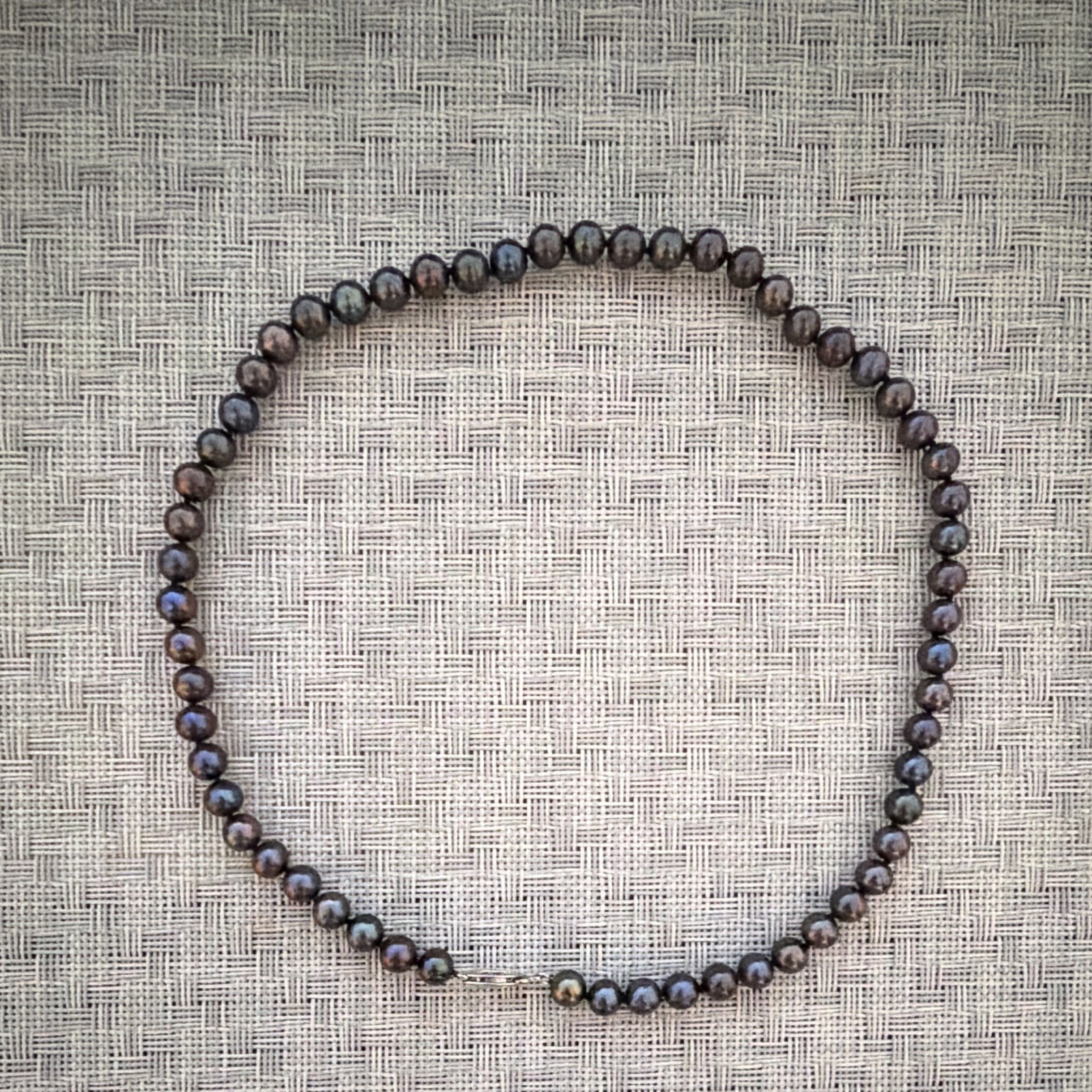 Black Pearl Beaded Strand Necklace Iridescent Round Beads Silver Box Clasp 925