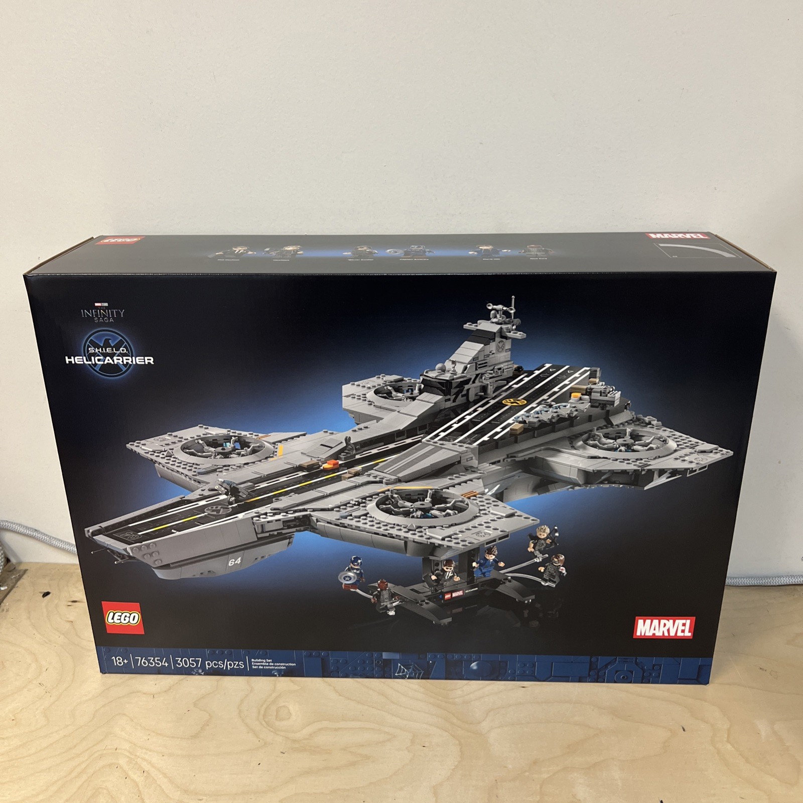 LEGO® Super Heroes S.H.I.E.L.D. Helicarrier 76354
