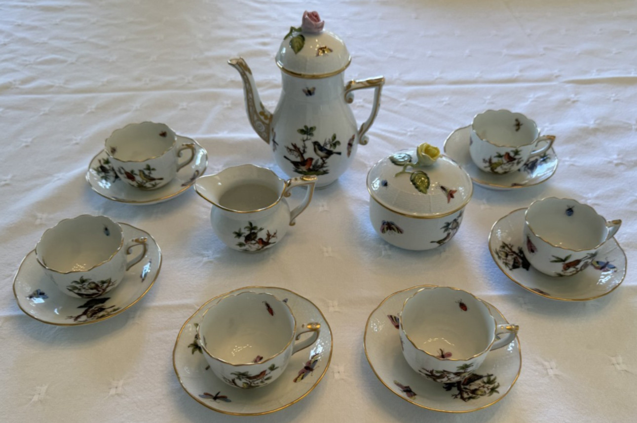 Hand Painted Herenend Rothschild Bird Expresso Set, Demitasse Cups & Saucers Hand Painted Herenend Rothschild Bird Expresso Set, Demitasse Cups & Saucers