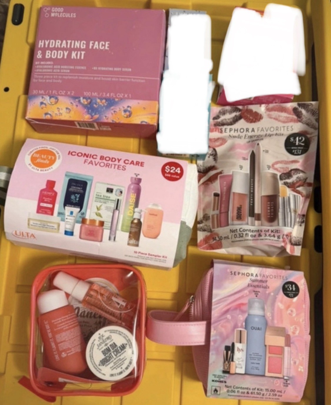 Assorted Hydrating Sample Size Beauty Sets: Face & Body Kit, Sephora Favorites Assorted Hydrating Sample Size Beauty Sets: Face & Body Kit, Sephora Favorites