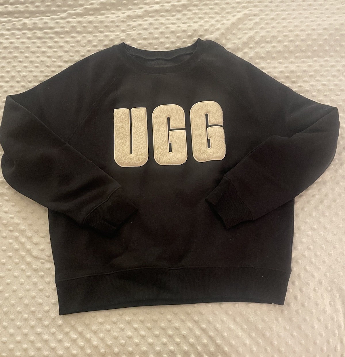 UGG Madeline Fuzzy Logo Crewneck Pullover Sweatshirt Black/Cream Women M NWT
