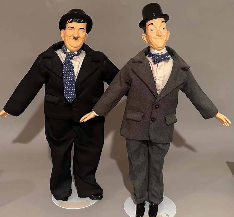 Vintage Laurel and Hardy Figures - 16 Inches Tall - 1991 - Excellent Condition Vintage Laurel and Hardy Figures - 16 Inches Tall - 1991 - Excellent Condition