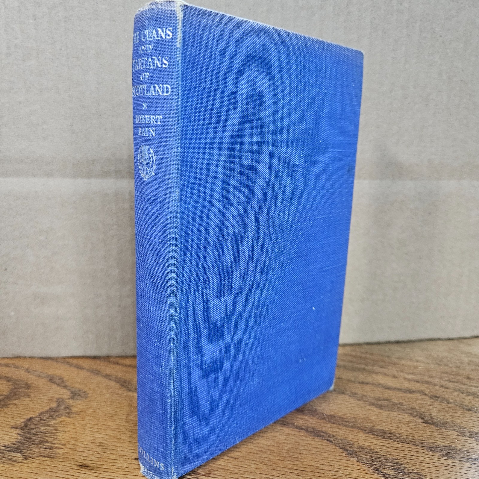 The Clans And Tartans of Scotland Robert Bain 1954 Illustrated Hardcover