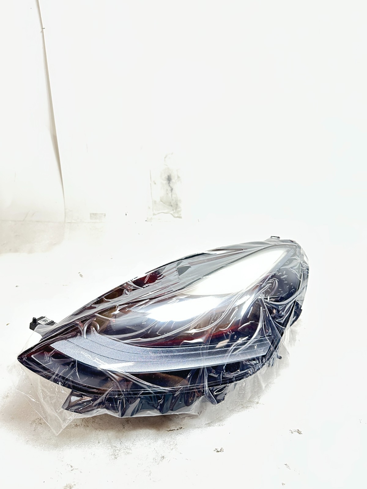 NEW 2021-2023 Tesla Model 3 Y Left Headlight LED Matrix 1514952-00-D