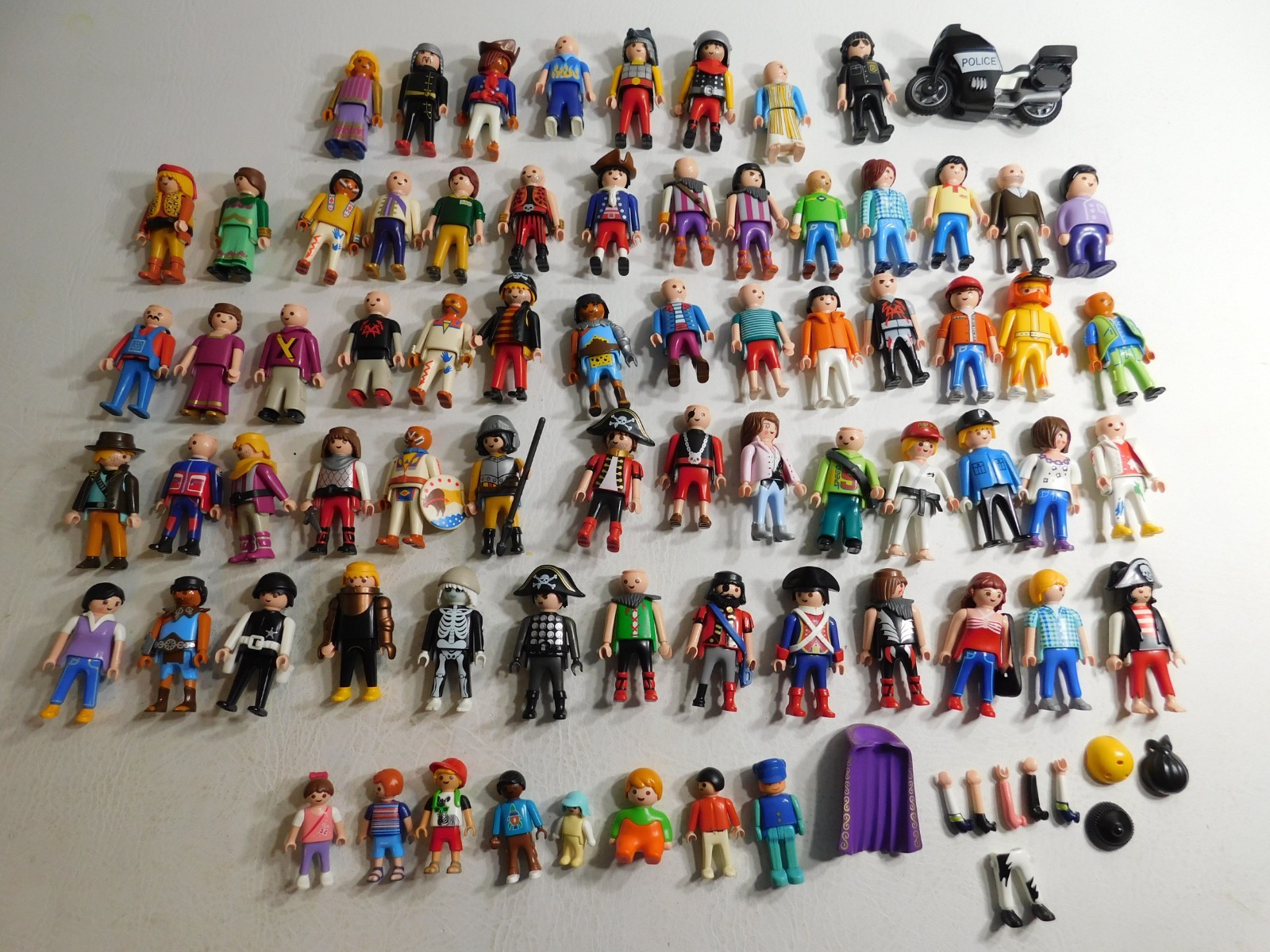 Mixed Lot Playmobil Geobra Random Figures Klicky - Lot of 72 - Read