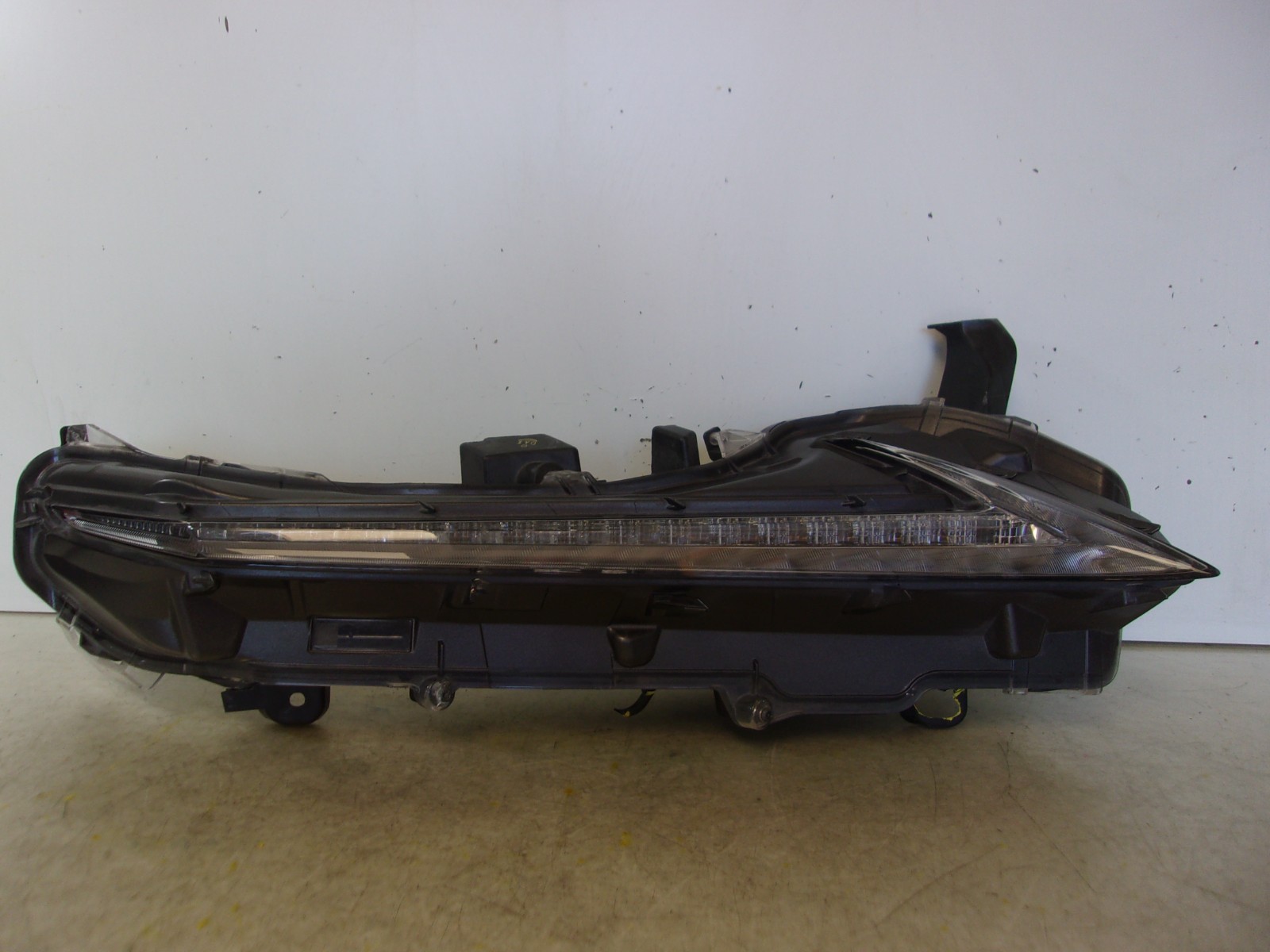 2015 - 2020 Lexus NX200t NX300 NX300h Passenger RH LED Daytime Running Light OEM