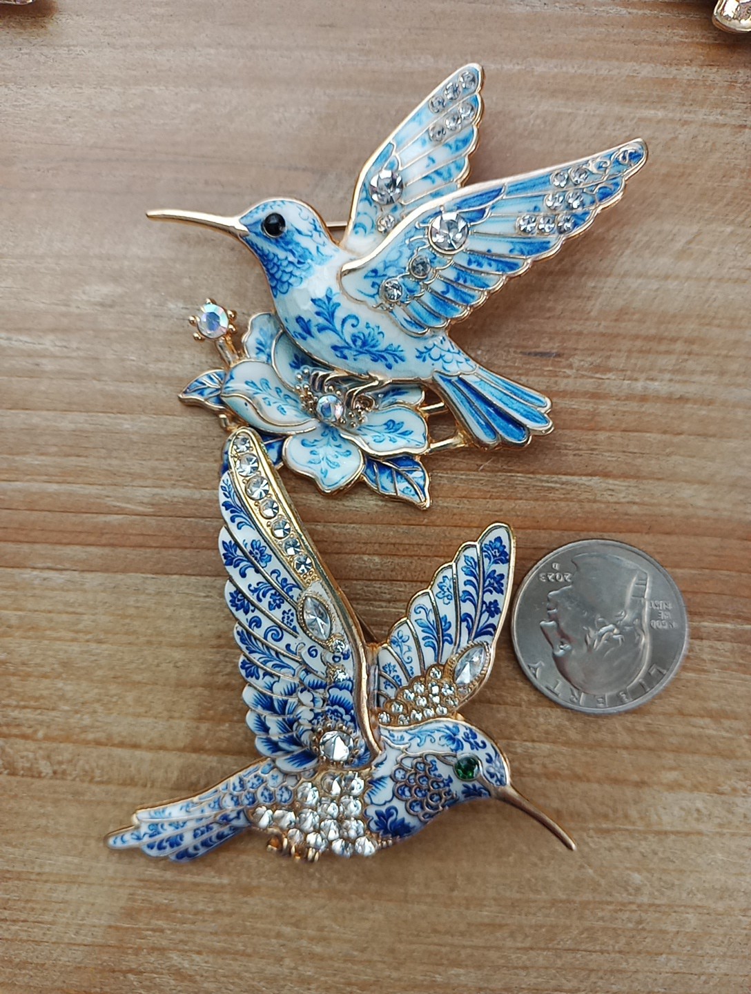 2 Pc Luxury Rhinestone Hummingbird Porcelain Brooch Bird Animal Pin Jewelry Gift