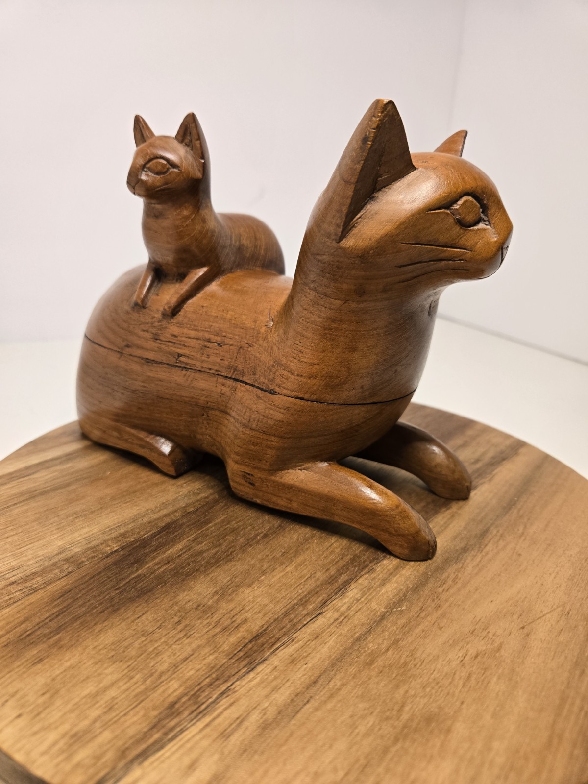 Vintage Hand-Carved Wooden Cat & Kitten Trinket Box with Hidden Storage