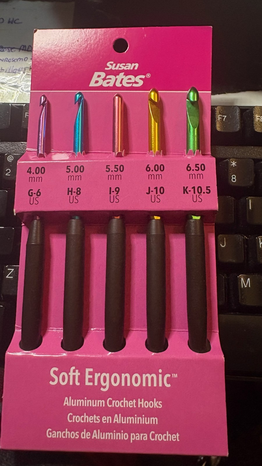 Susan Bates Silvalume Soft Ergonomic Crochet Hooks Set Sizes G6 to K10.5 Susan Bates Silvalume Soft Ergonomic Crochet Hooks Set Sizes G6 to K10.5