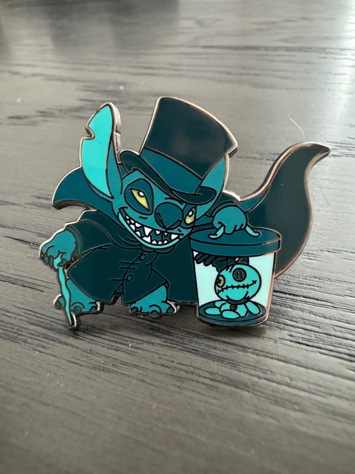 Stitch Hatbox Ghost Fantasy Pin LE 400 FANTASY Haunted Mansion Disney Stitch Hatbox Ghost Fantasy Pin LE 400 FANTASY Haunted Mansion Disney