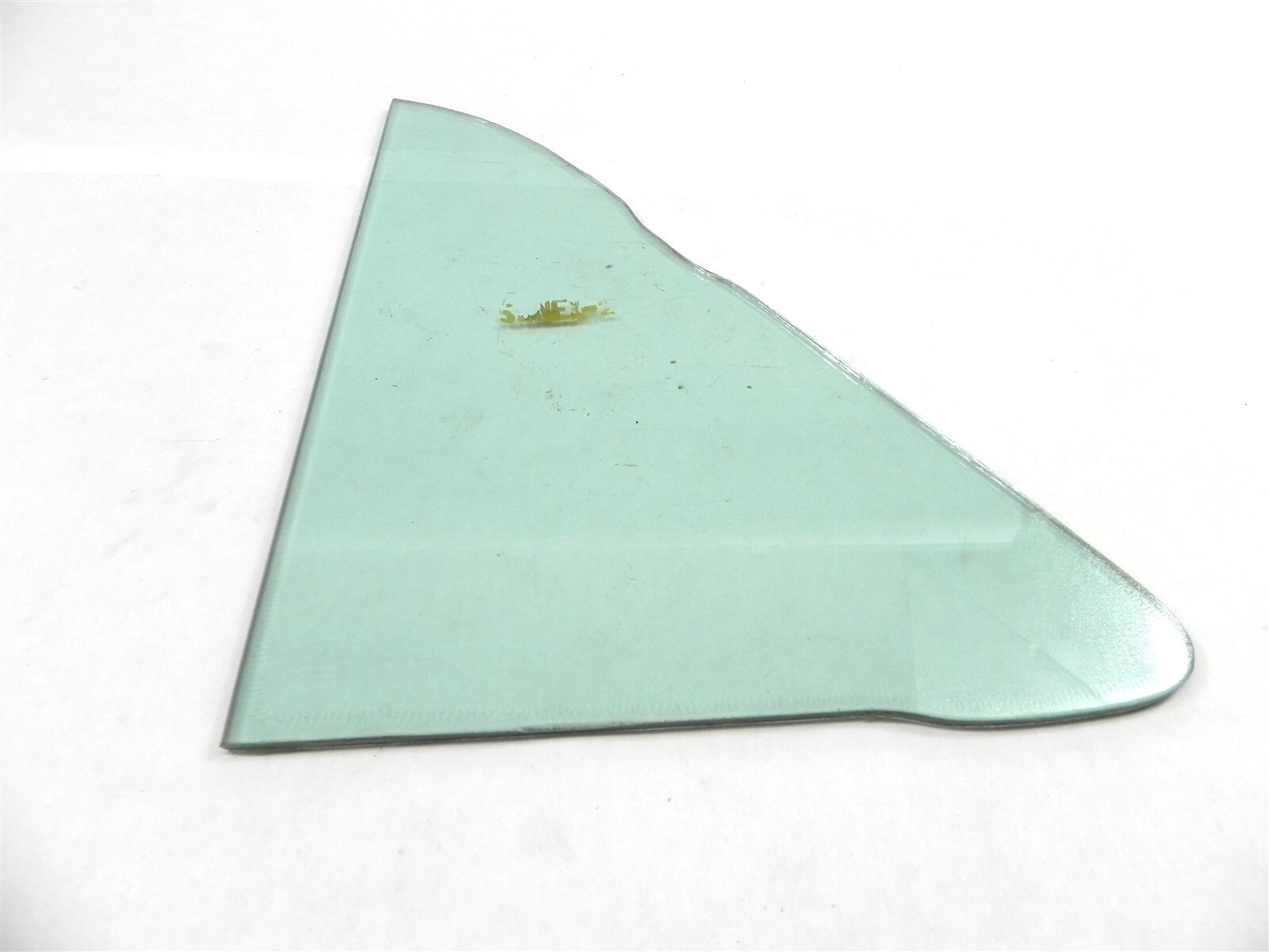 VINTAGE 1952-1954 FORD MERCURY 2 DOOR/4 DOOR SEDANS ONLY FRONT VENT GLASS GREAT