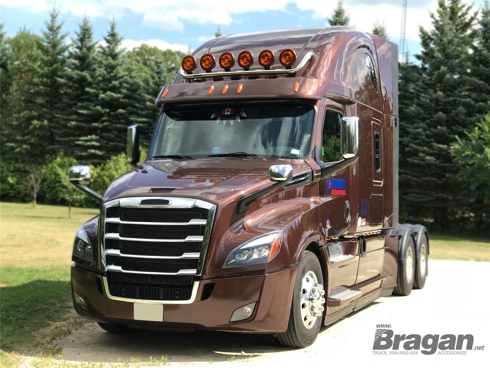 Roof Bar + Jumbo LED Spots To Fit American Volvo VNL 780 730 670 Stainless Steel Roof Bar + Jumbo LED Spots To Fit American Volvo VNL 780 730 670 Stainless Steel