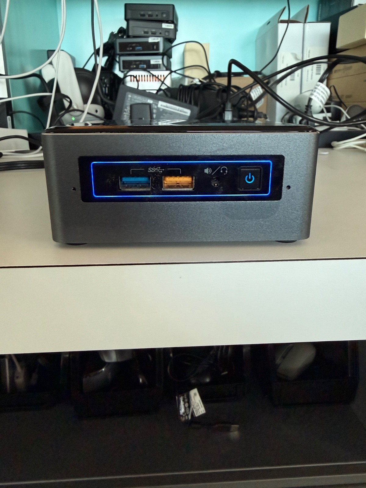 Intel NUC7i7BNH | i7-7567U 3.5GHz | 16GB DDR4 | 256GB NVMe | Wi-Fi | Bluetooth |
