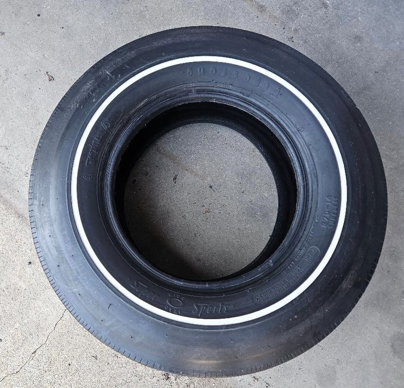 ORIGINAL Firestone G70-14 Super Sport Wide Oval tire ORIGINAL Firestone G70-14 Super Sport Wide Oval tire