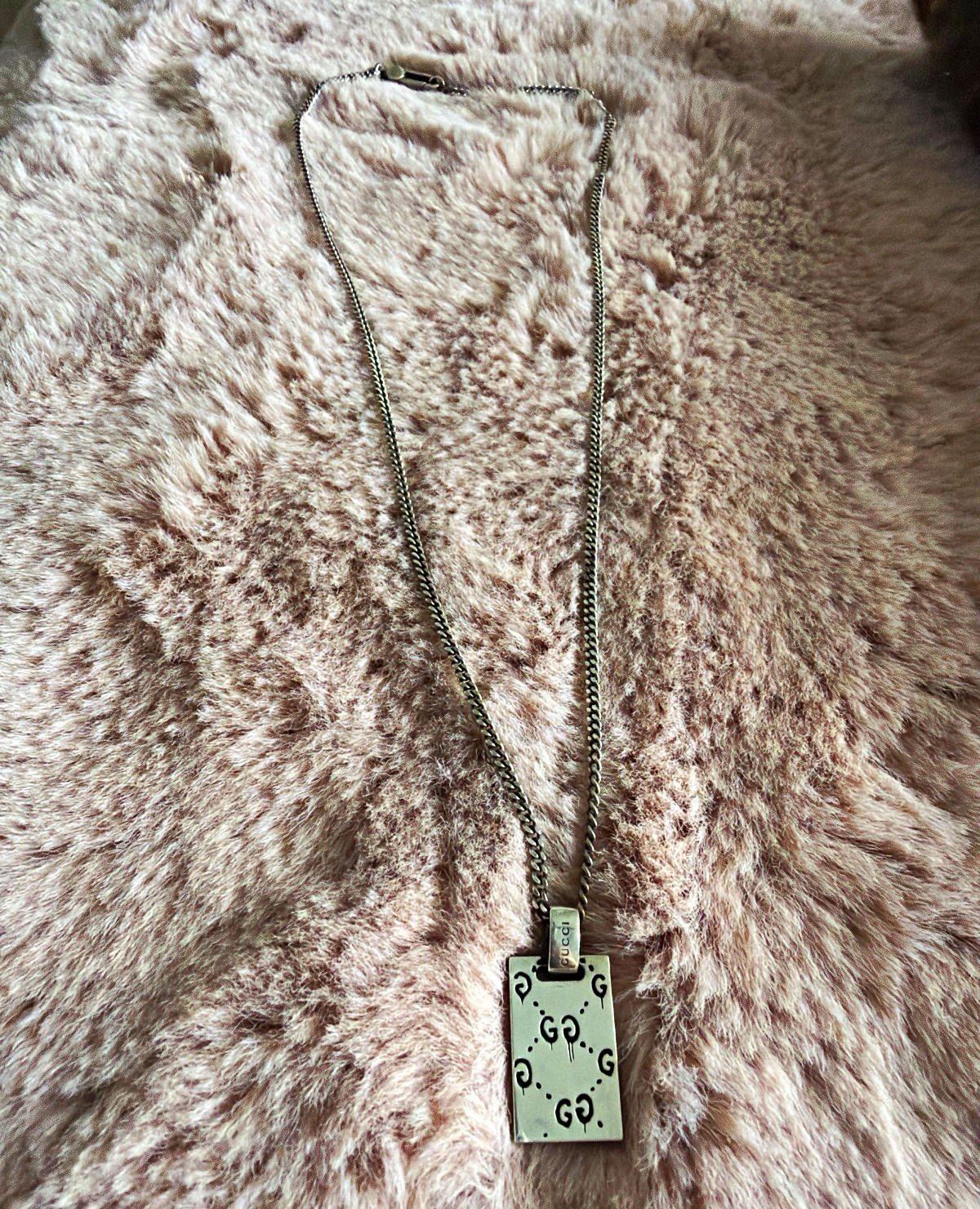 Gucci Silver GG Logo Rectangle Pendant Dog Tag Necklace Gucci Silver GG Logo Rectangle Pendant Dog Tag Necklace