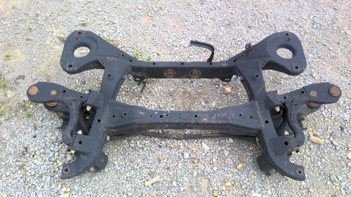 2005-2015 Nissan Armada ,Infiniti QX56 Rear Subframe Crossmember Subframe Oem