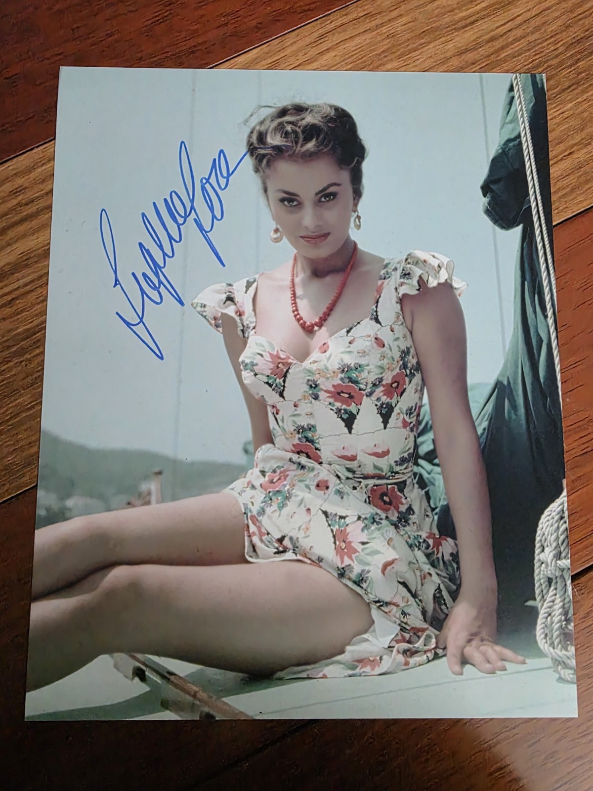 SOPHIA LOREN SIGNED AUTOGRAPHED HOT SEXY 8x10 PHOTO WOW