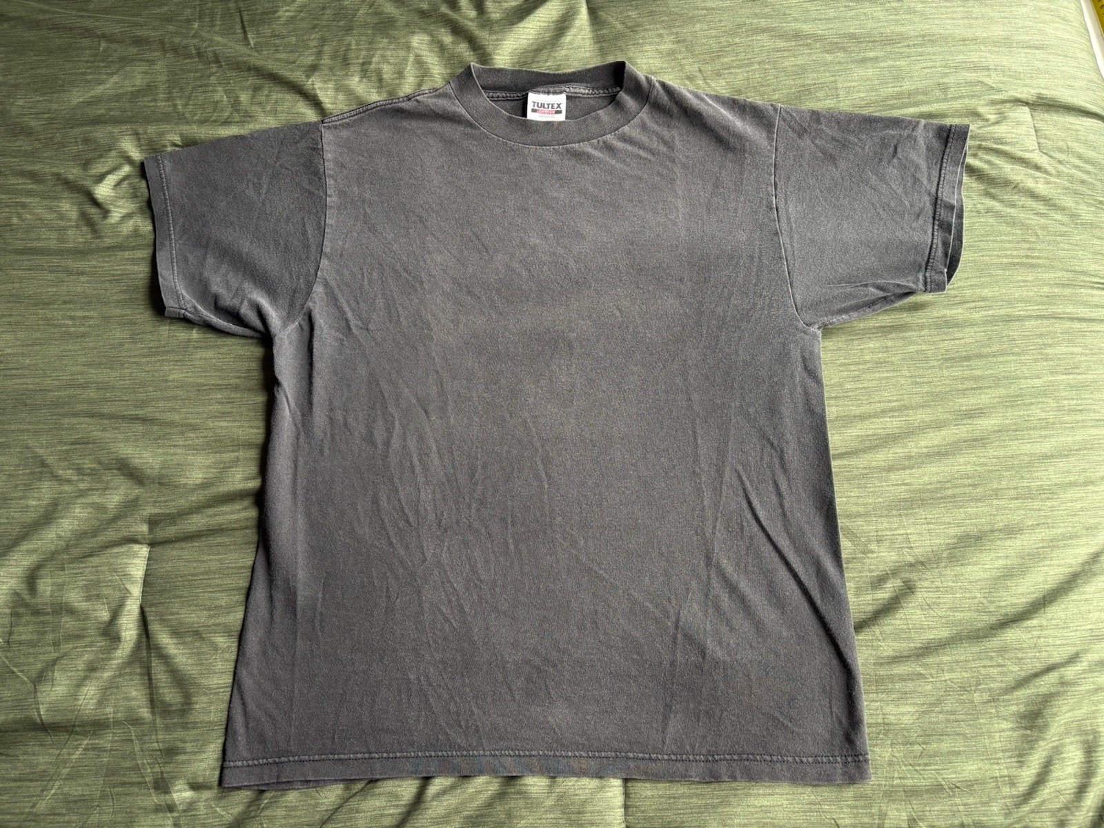 Vintage 90’s Tultex Black Blank Fader Tee L Vintage 90’s Tultex Black Blank Fader Tee L