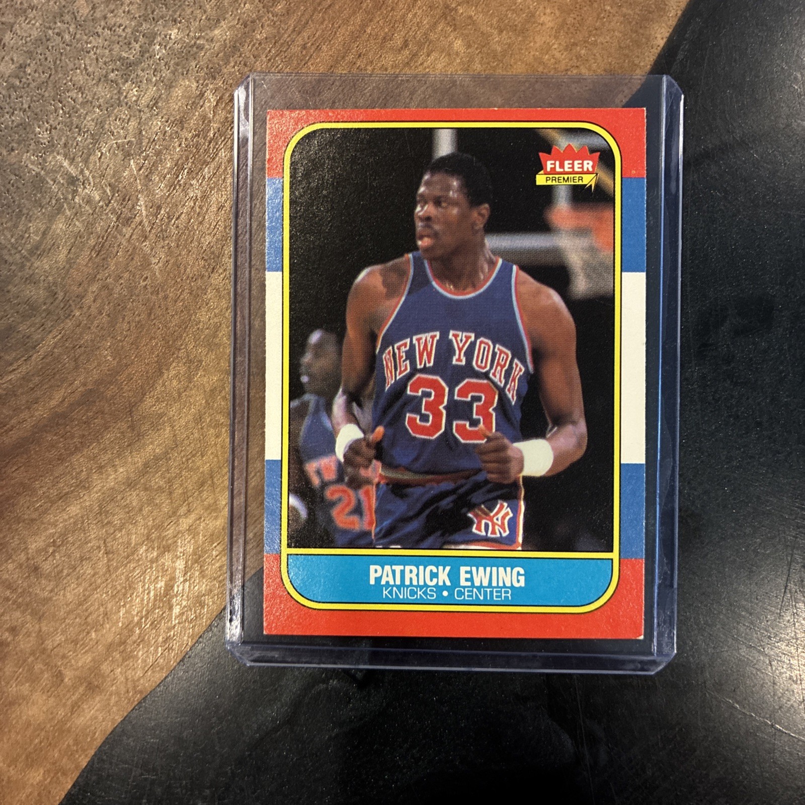 Fleer 1986-87 Patrick Ewing Rookie Card #32 New York Knicks HOF legend Fleer 1986-87 Patrick Ewing Rookie Card #32 New York Knicks HOF legend