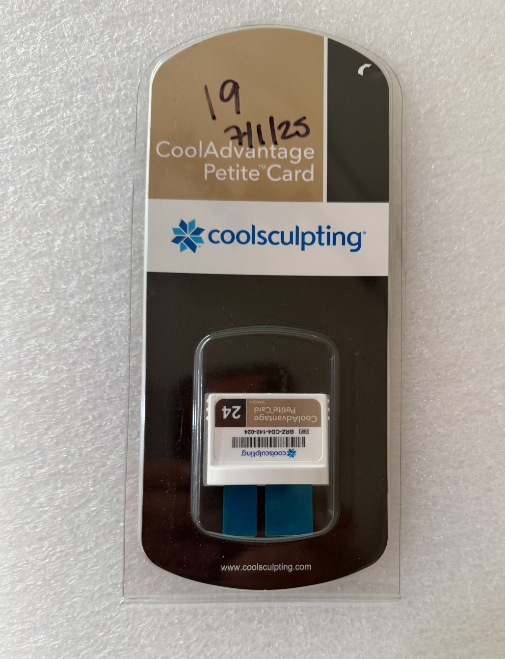 Zeltiq Coolsculpting Petite 19 Cycles Fast BRZ-CD4-140-024 Zeltiq Coolsculpting Petite 19 Cycles Fast BRZ-CD4-140-024
