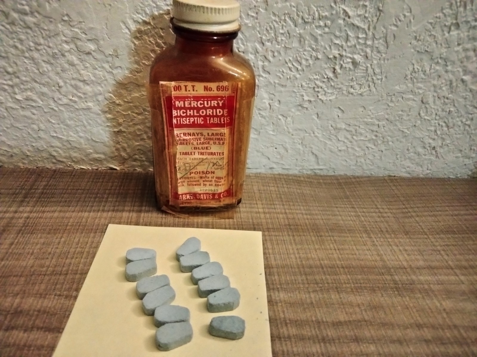 Antique Parke-Davis Mercury Bichloride Empty Bottle Label~ Coffin Tablets Poison