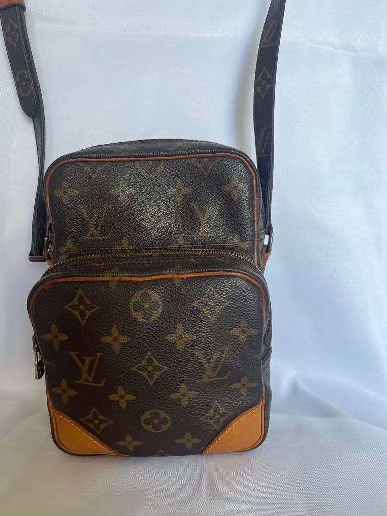 Authentic Vintage Louis Vuitton Monogram Amazon Crossbody Bag (Clean non-sticky)